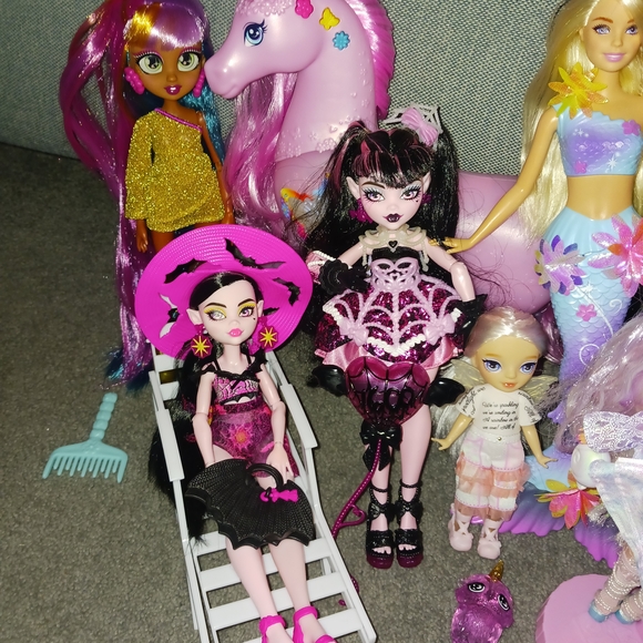 Lot Dolls for Diane - Picture 2 of 3